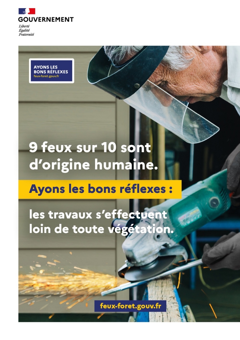 affiche "les trvaux s'effectuent loin de toute végétation"